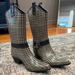 Plaid Western-Style Mid-Calf Rain Boots - Black/Beige